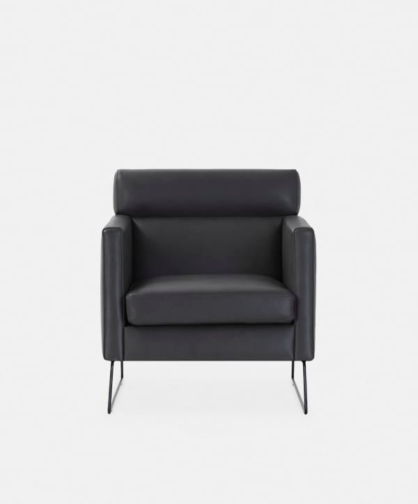 Degano - Armchair with Sled Base by Furninova