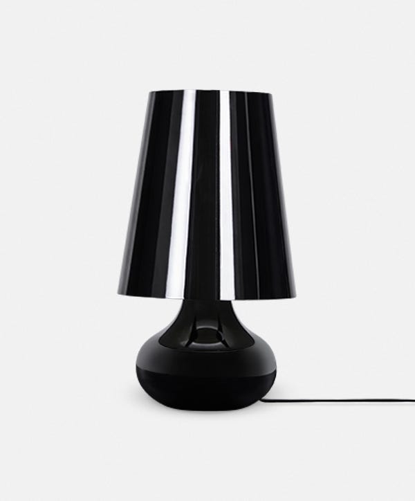 Cindy - Lampe de table métallique par Kartell