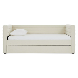 Queso Daybed