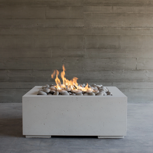 Alea 32'' - Foyer extérieur en béton par Dekko
