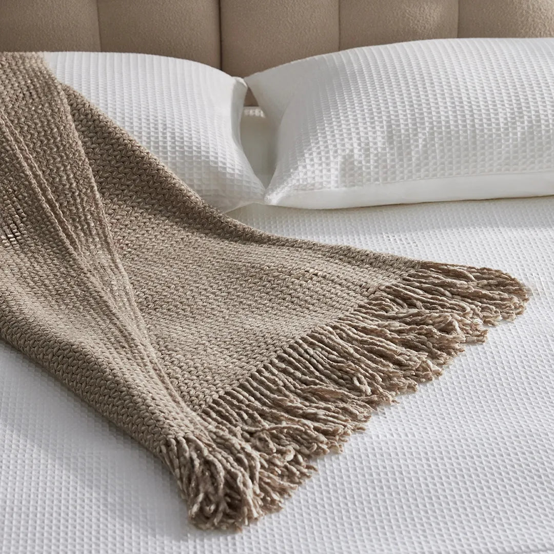 MUST - Textiles - Throws