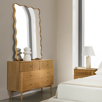 Commodes