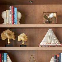 Sculptures & Decorative Objects