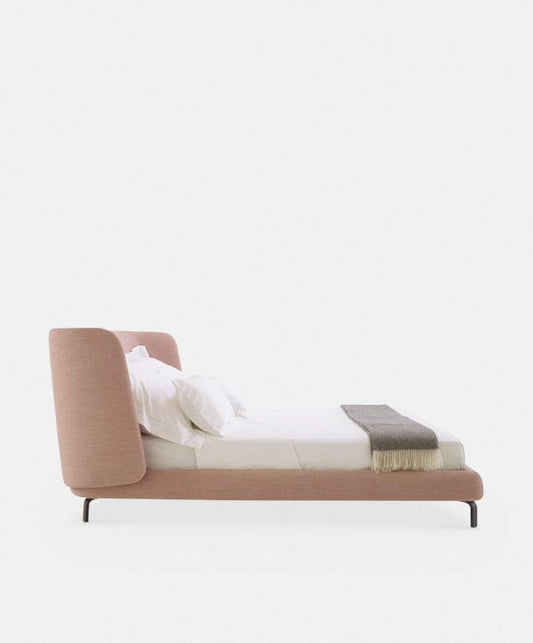Desdemone - Lit rembourré par Ligne Roset
