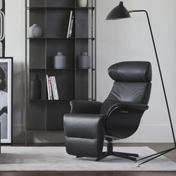 Timeout - Fauteuil inclinable en cuir avec repose-pieds intégré par Conform