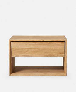 Nordic - Table de chevet en chêne massif par Ethnicraft