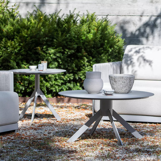 Above - Table basse extérieure en aluminium