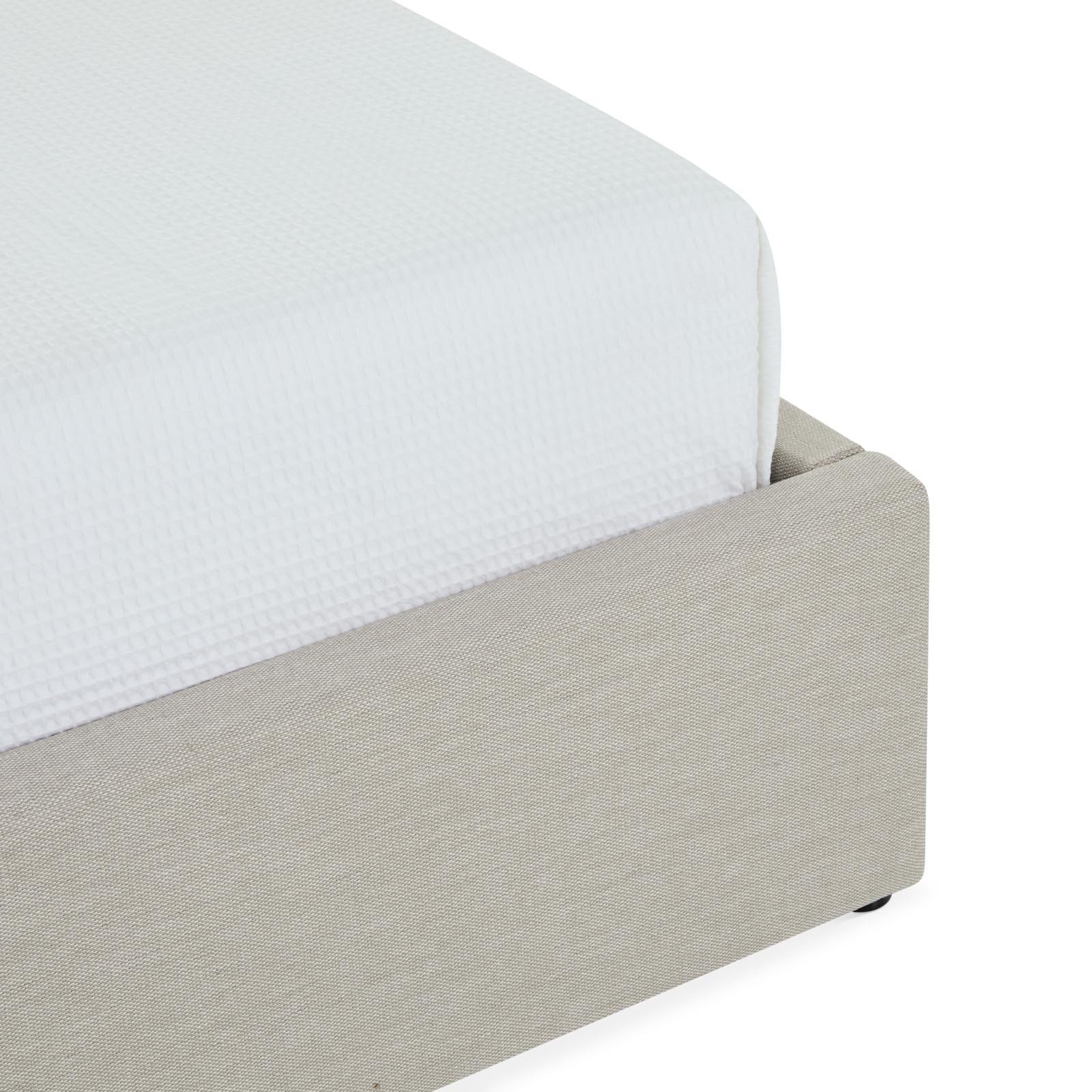 Julia, Heathered Fabric Upholstered Bed | MUST – Must Société
