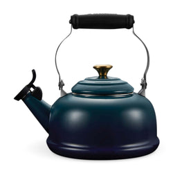 Le Creuset Whistling Kettle
