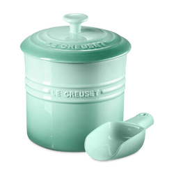 Le Creuset - stoneware pet food container with scoop