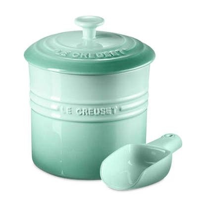 Le Creuset - stoneware pet food container with scoop