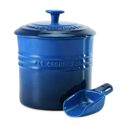 Le Creuset - stoneware pet food container with scoop