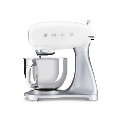 Batteur sur socle 50’s Style par Smeg