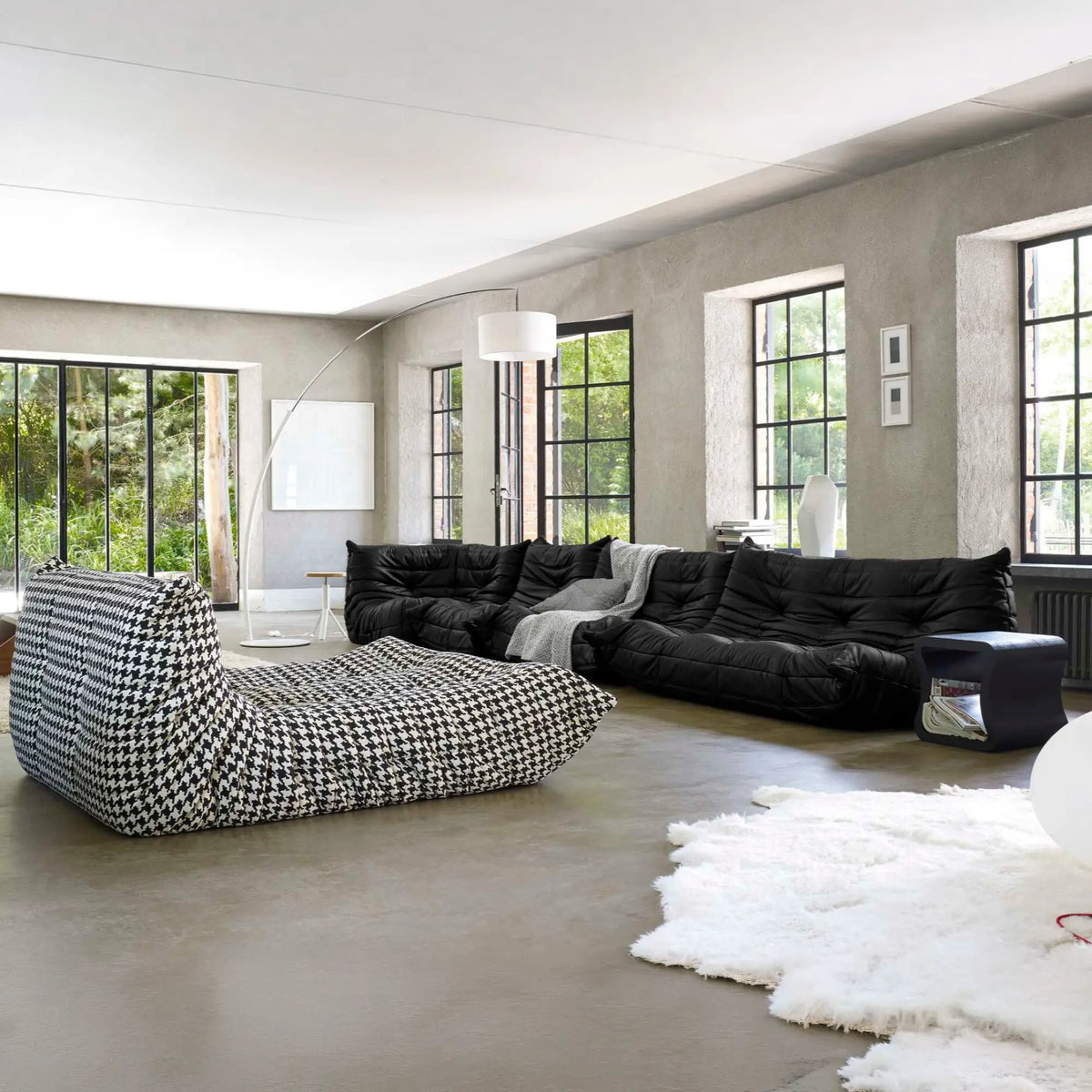 Togo, Loveseat Without Arms by Ligne Roset | Maison Corbeil – Must Togo, Loveseat Without Arms by Ligne Roset | Maison Corbeil – Must