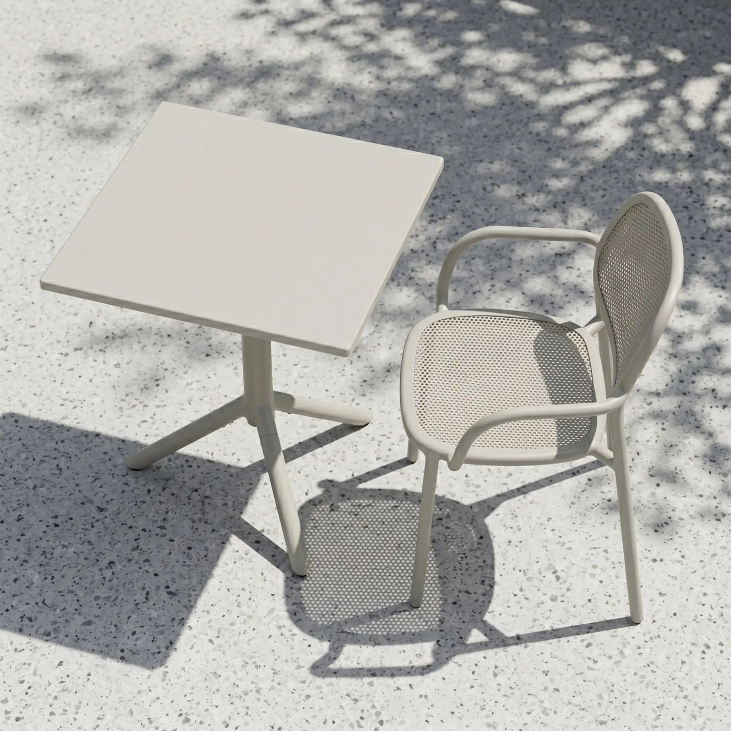 Dots - Chaise extérieure en aluminium